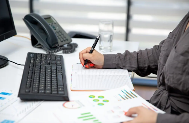 The Advantages Of Outsourcing Bookkeeping To Professionals