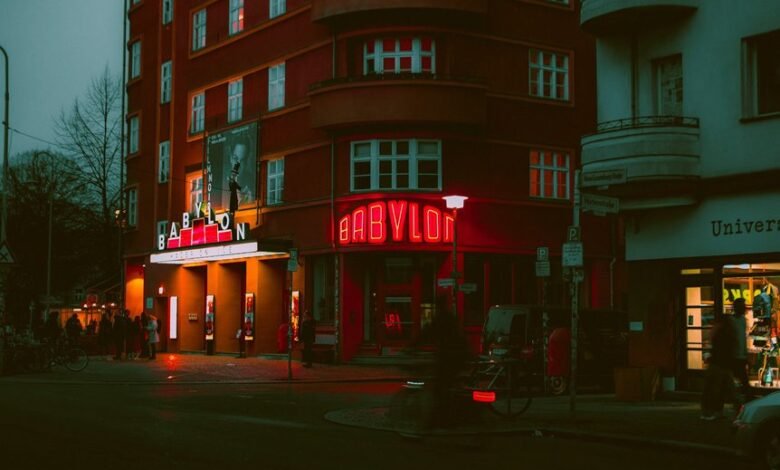 sdmoviespoint download guide overview